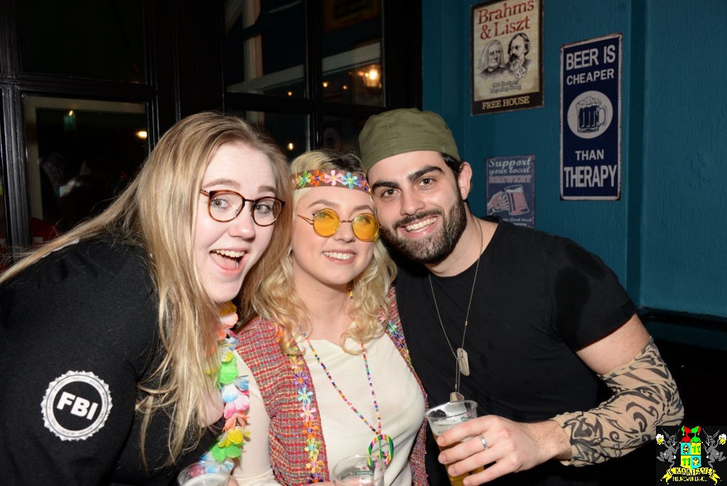 ../Images/Carnavals vrijdagavond in VdG 082.jpg